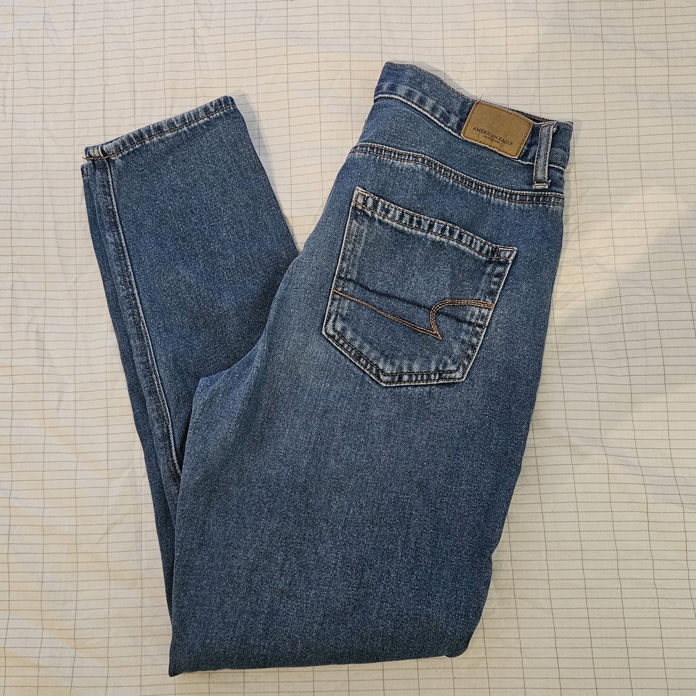 American Eagle Mom Jeans